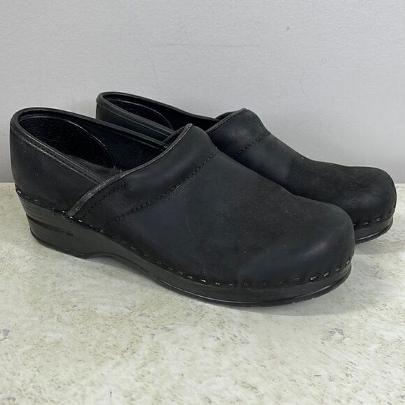 Bjorndal Black Clogs Size 10 - Picture 1 of 7